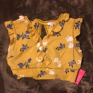 Crop top & High waisted bottoms